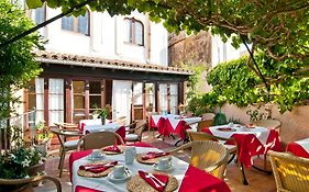 Leon De Sineu Hotel